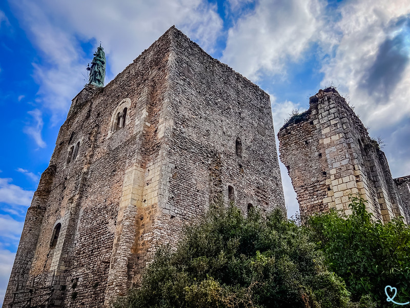 visita alla fortezza di montbazon